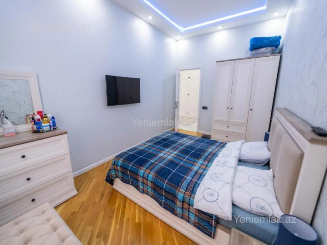 Satılır 3 otaqlı yeni tikili 98 m²