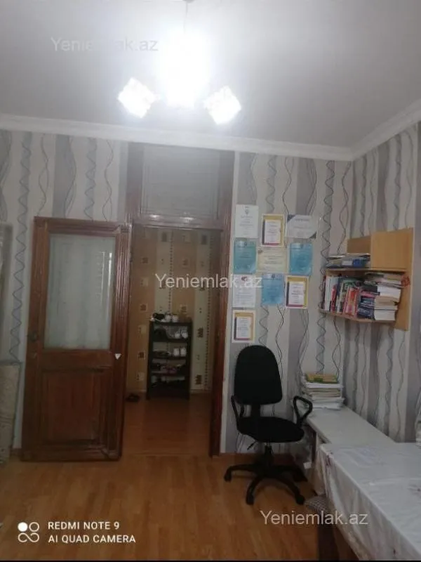 Satılır 3 otaqlı köhnə tikili 80 m²