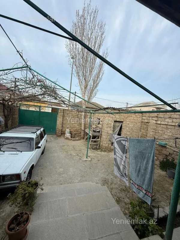 Satılır 3 otaqlı həyət evi 100 m²