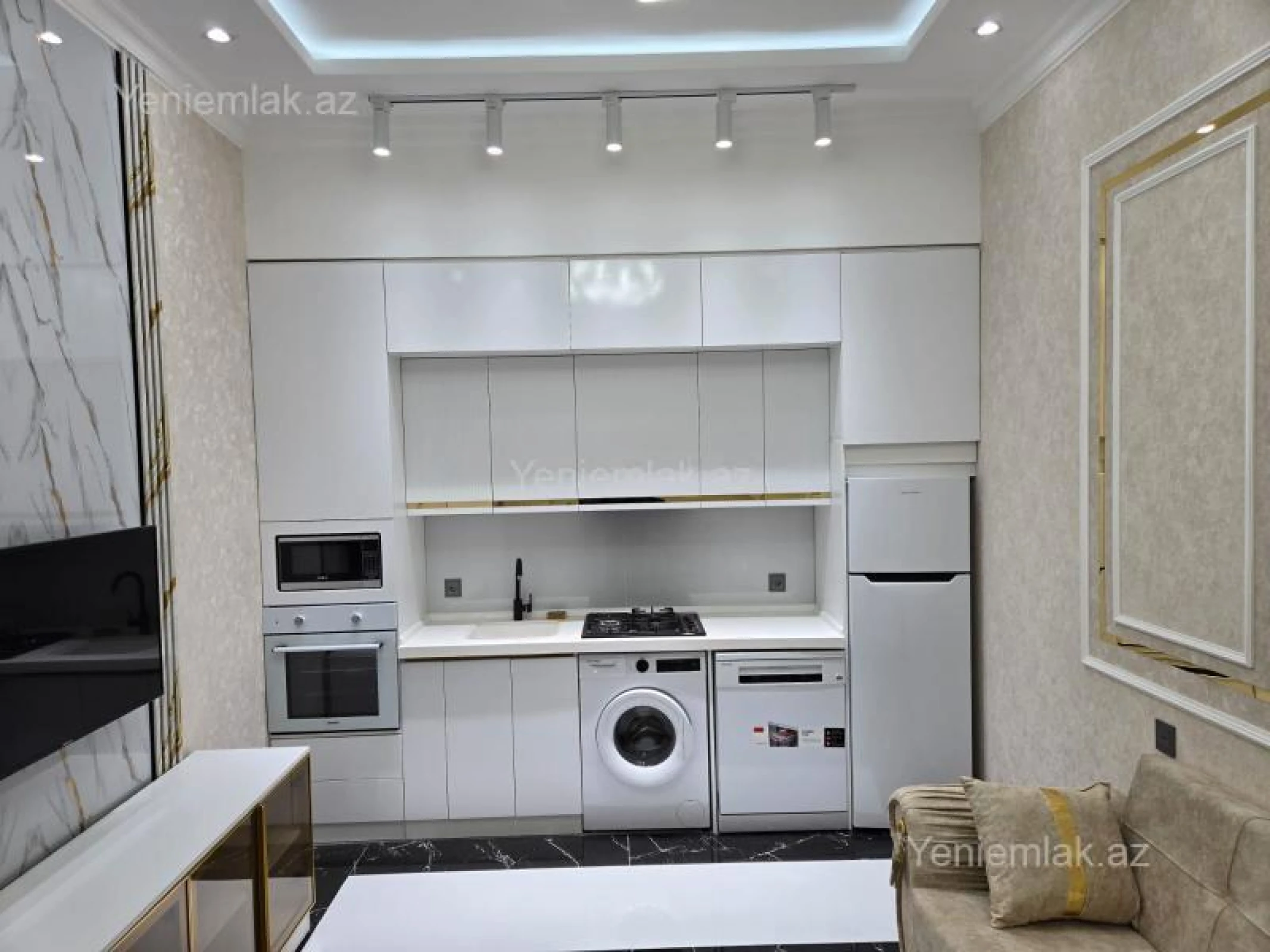 Satılır 3 otaqlı yeni tikili 62 m²