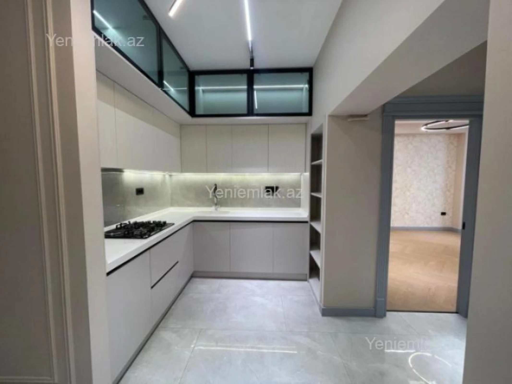 Satılır 3 otaqlı yeni tikili 82 m²