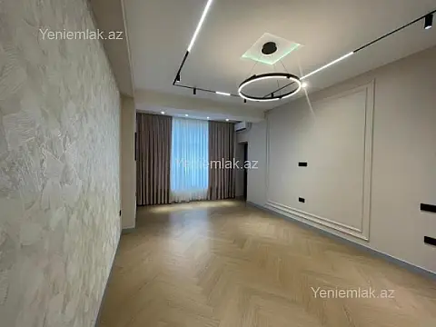 Satılır 3 otaqlı yeni tikili 82 m²