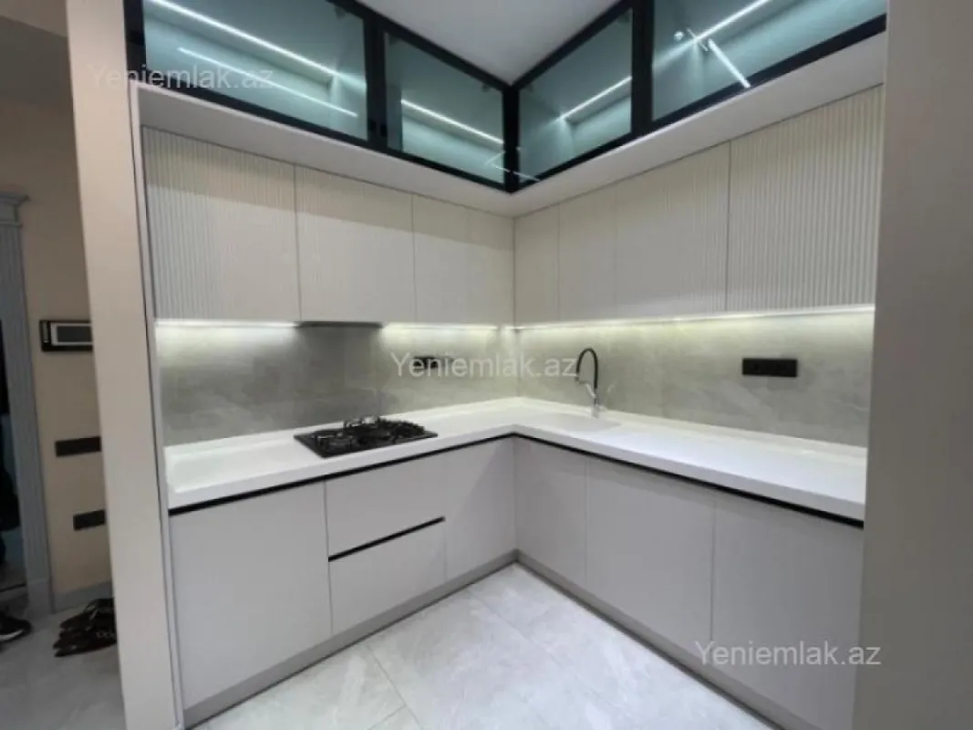 Satılır 3 otaqlı yeni tikili 82 m²