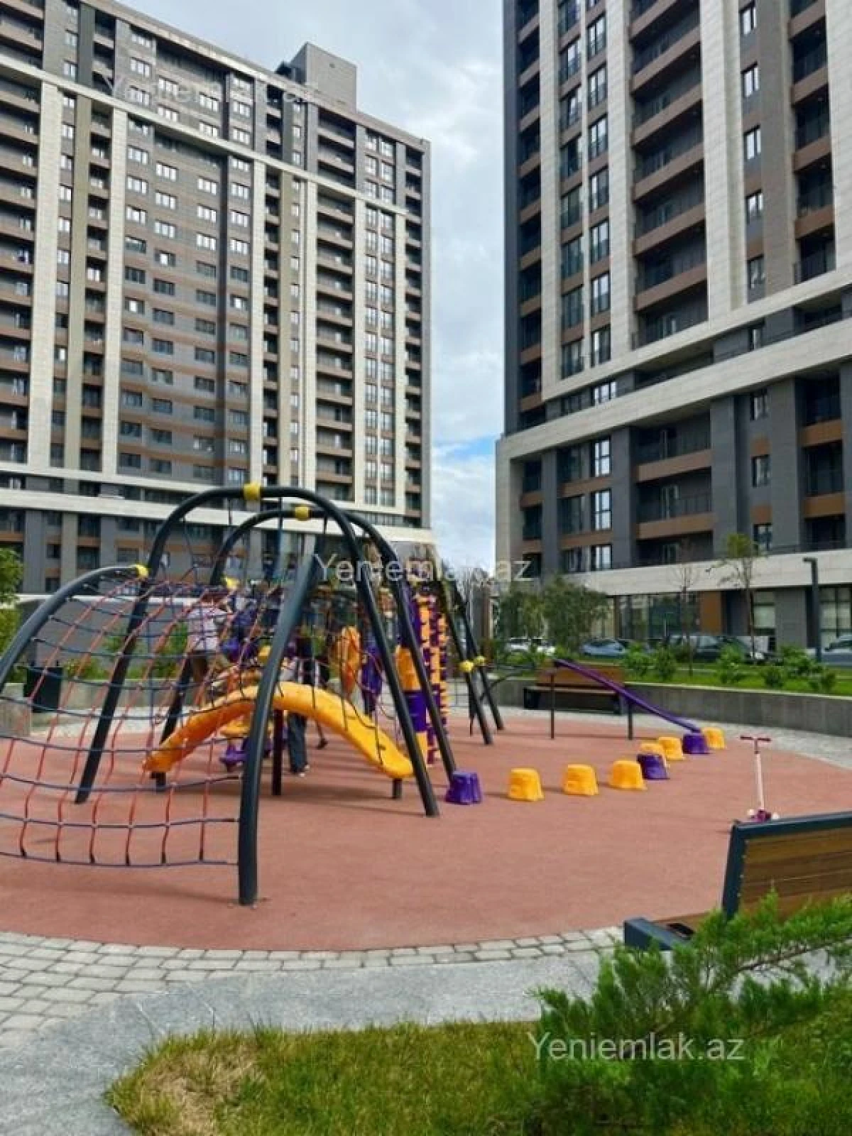 Satılır 3 otaqlı yeni tikili 95 m²