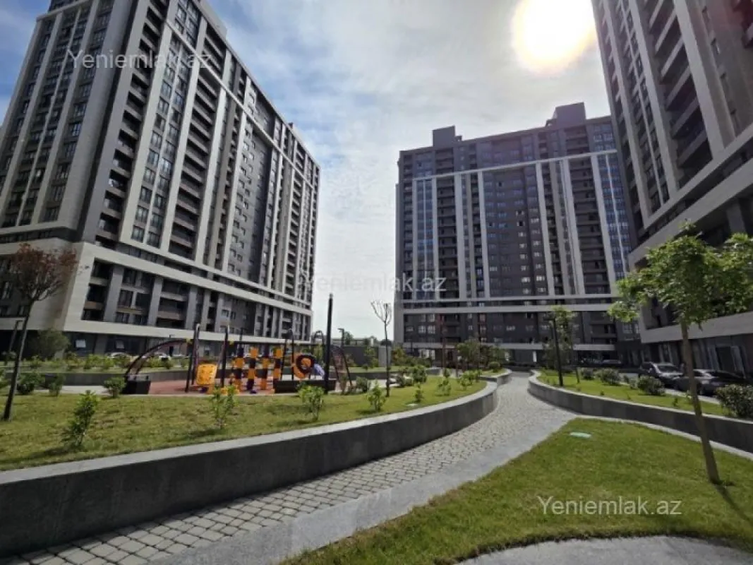 Satılır 3 otaqlı yeni tikili 95 m²