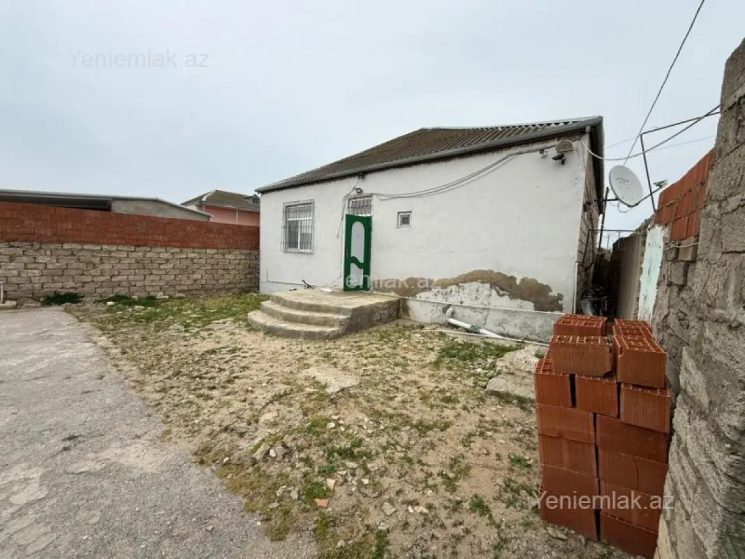 Satılır 3 otaqlı həyət evi 100 m²