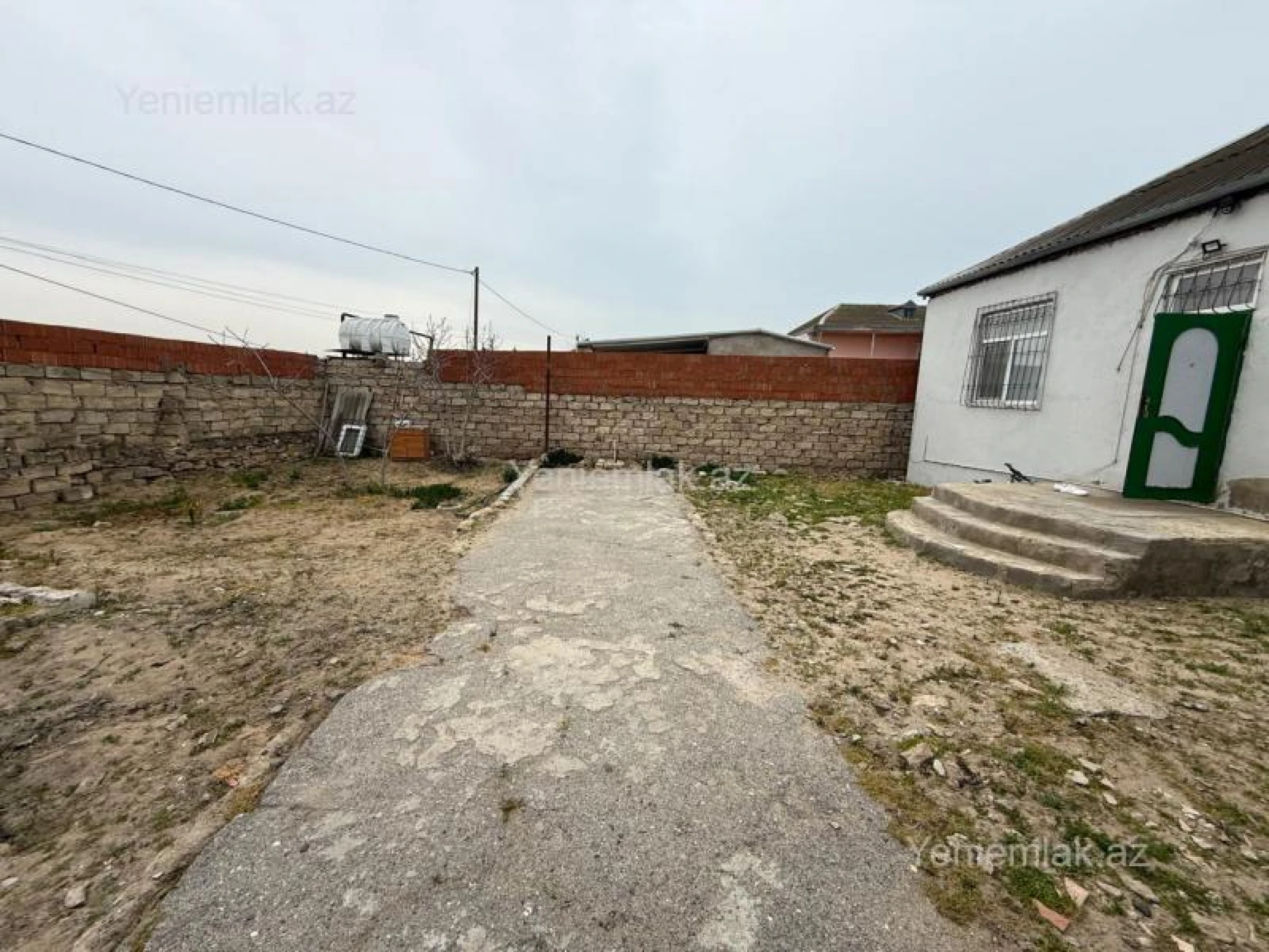 Satılır 3 otaqlı həyət evi 100 m²