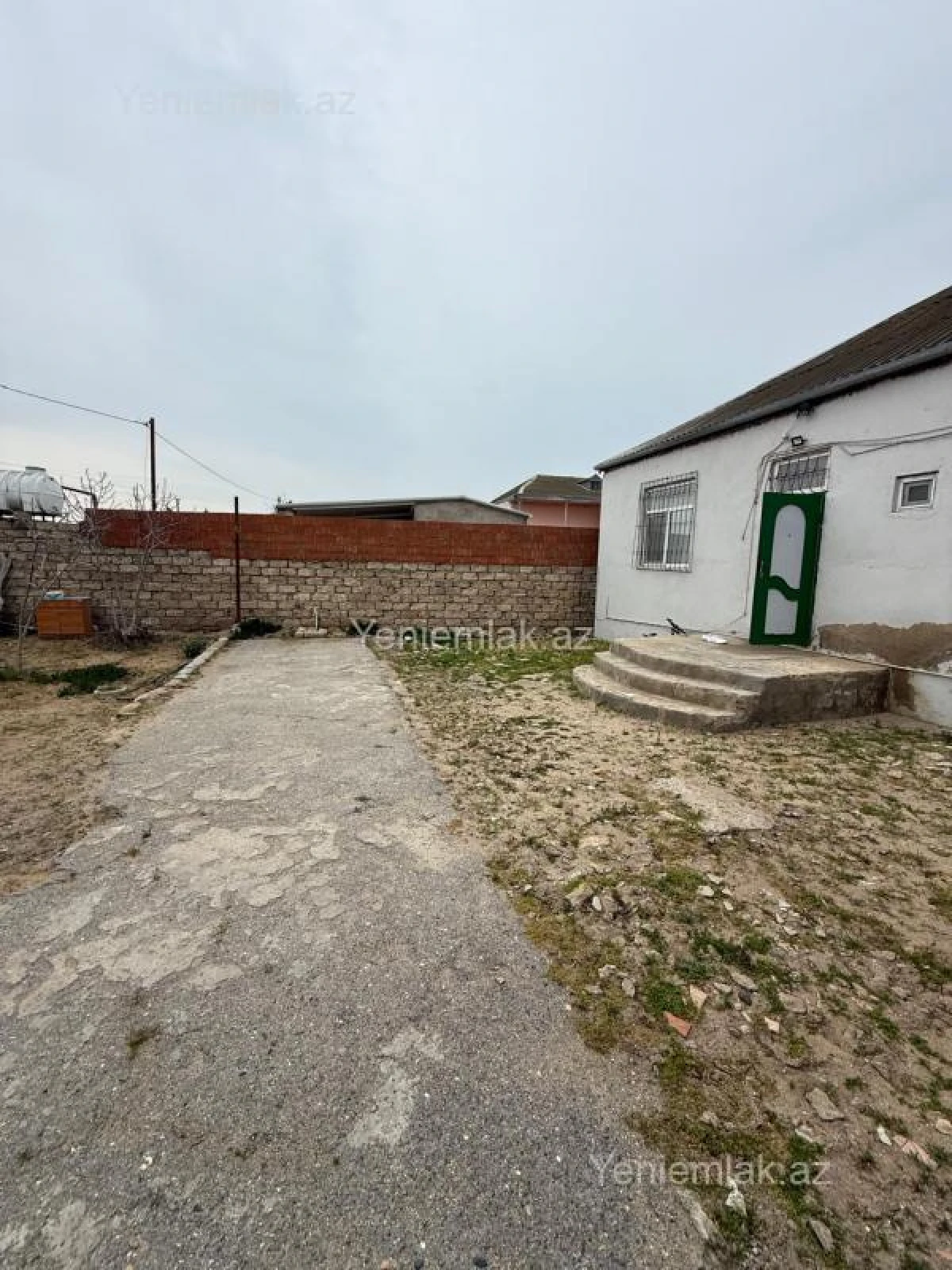 Satılır 3 otaqlı həyət evi 100 m²