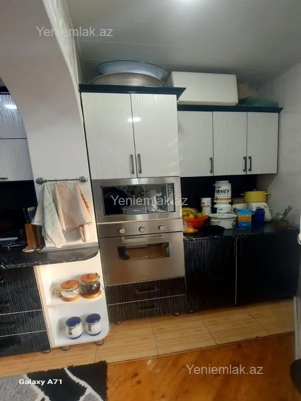 Satılır 3 otaqlı köhnə tikili 80 m²