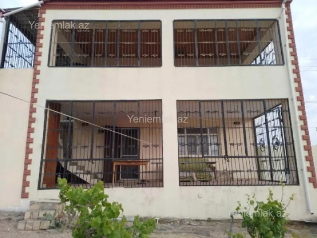 Satılır 3 otaqlı həyət evi 140 m²
