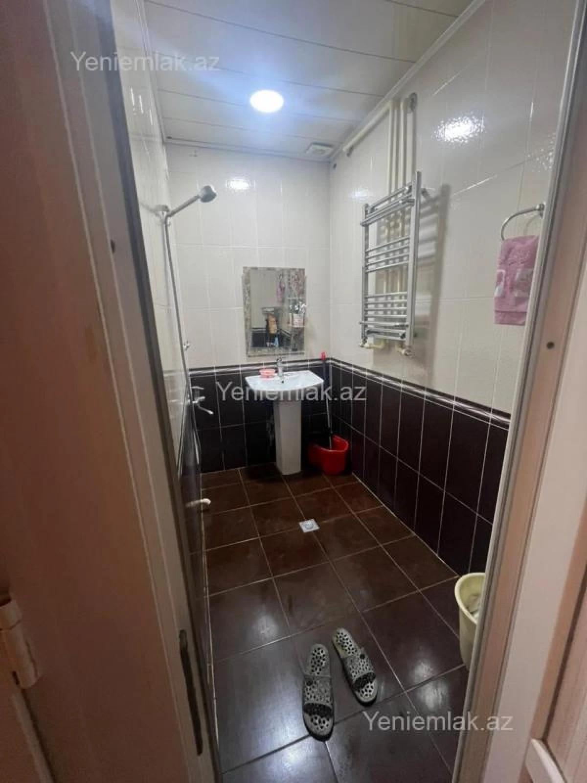 Satılır 2 otaqlı köhnə tikili 65 m²