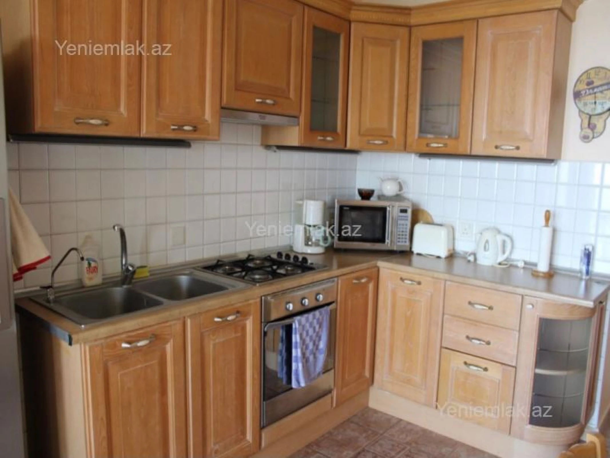 Satılır 3 otaqlı köhnə tikili 120 m²