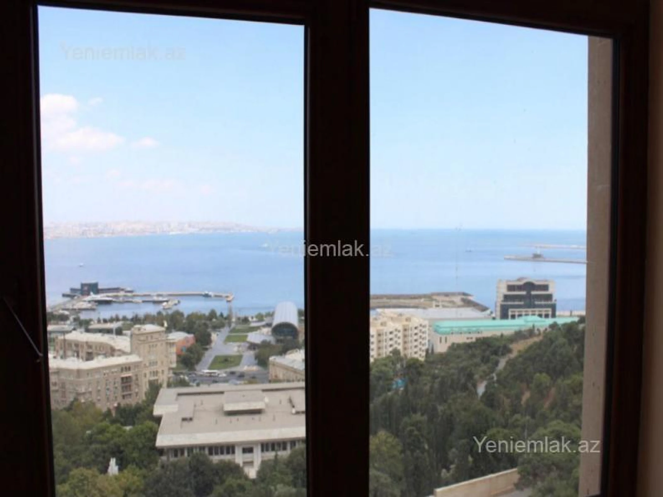 Satılır 3 otaqlı köhnə tikili 120 m²