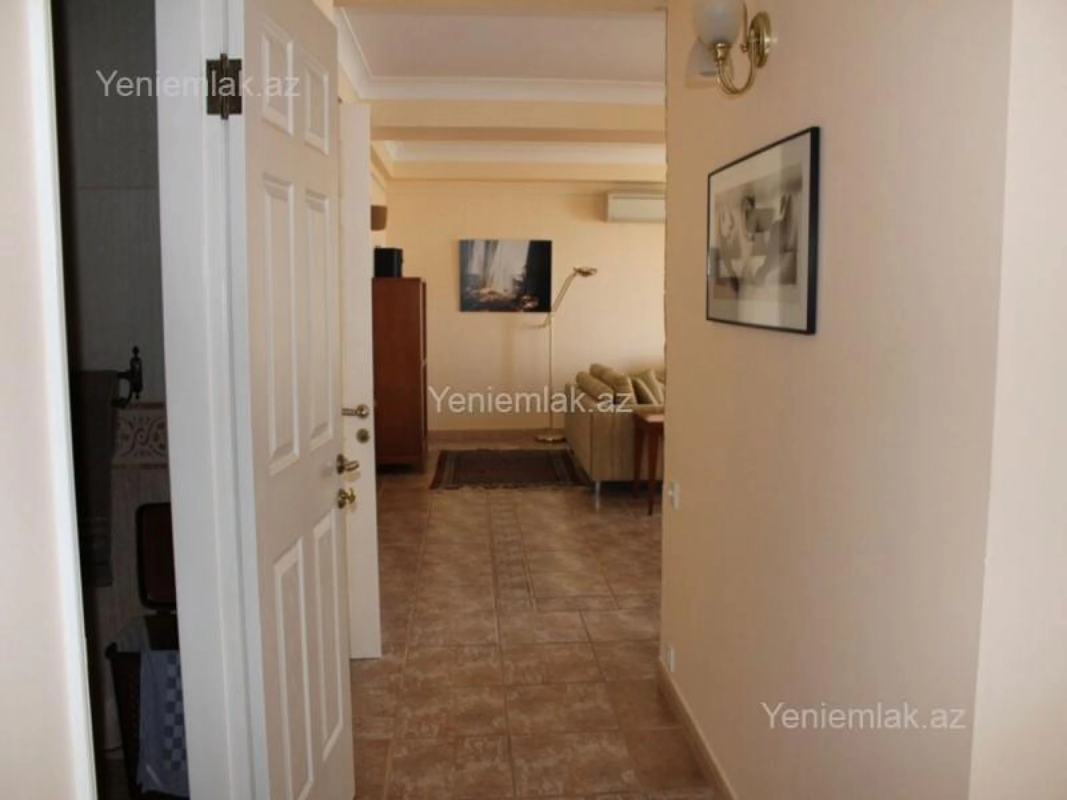 Satılır 3 otaqlı köhnə tikili 120 m²