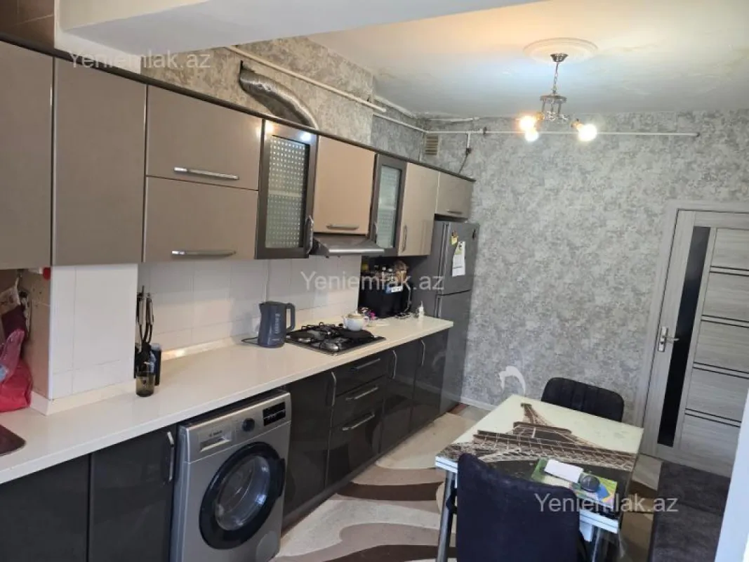 Satılır 2 otaqlı köhnə tikili 60 m²