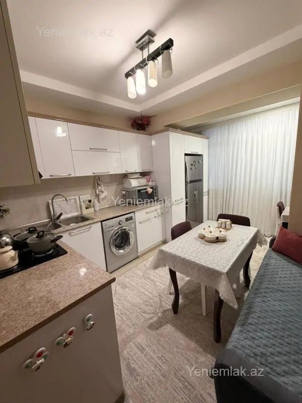 Satılır 3 otaqlı köhnə tikili 80 m²