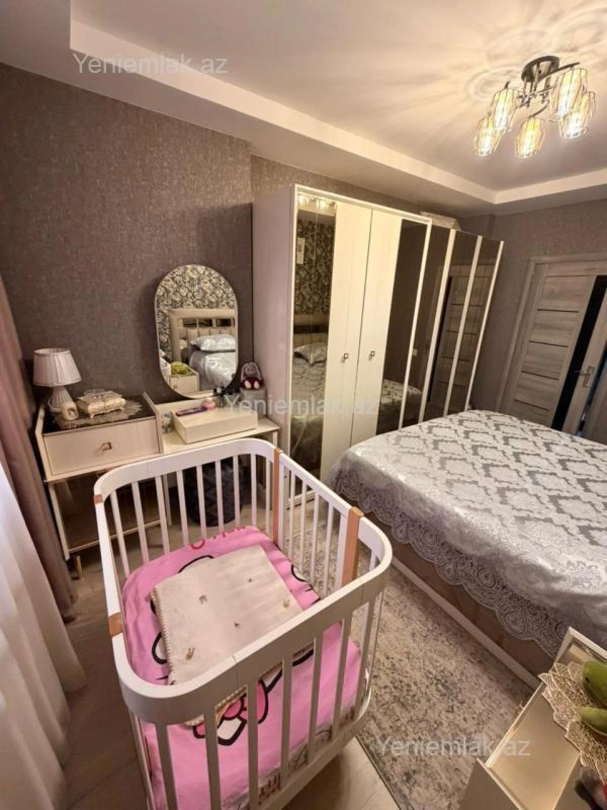 Satılır 3 otaqlı köhnə tikili 80 m²