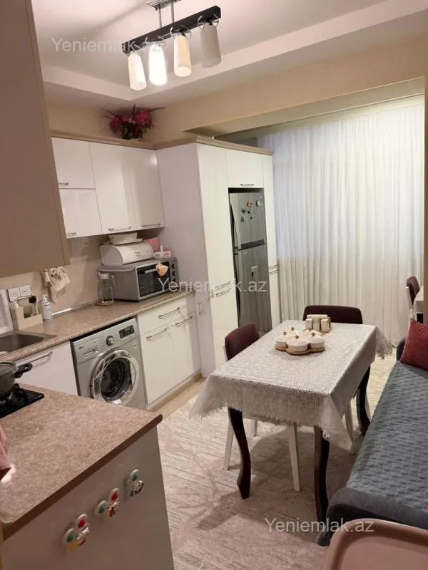 Satılır 3 otaqlı köhnə tikili 80 m²