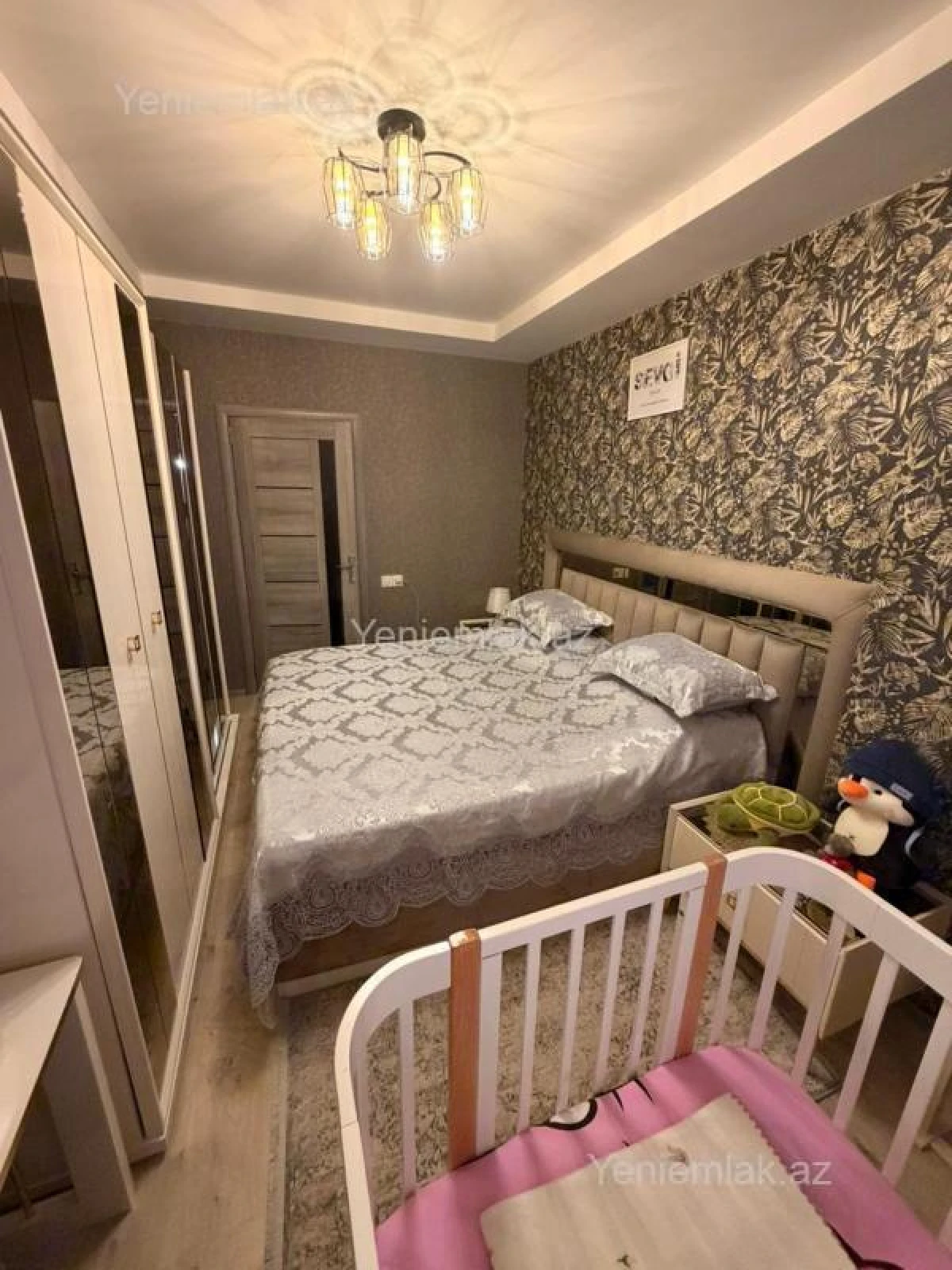 Satılır 3 otaqlı köhnə tikili 80 m²