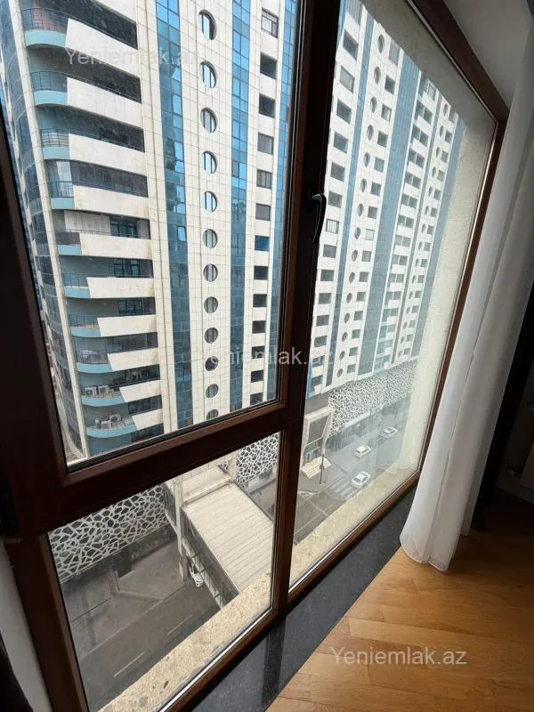 Satılır 2 otaqlı yeni tikili 110 m²