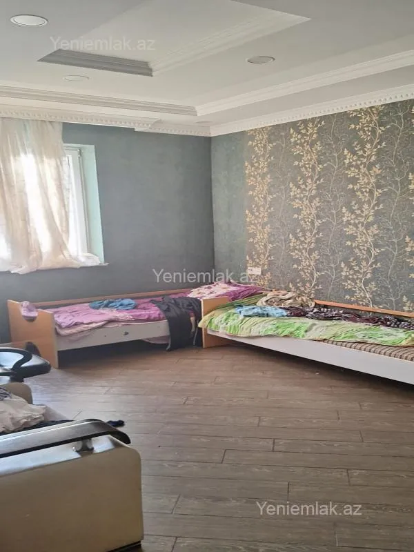 Satılır 8 otaqlı həyət evi 142 m²