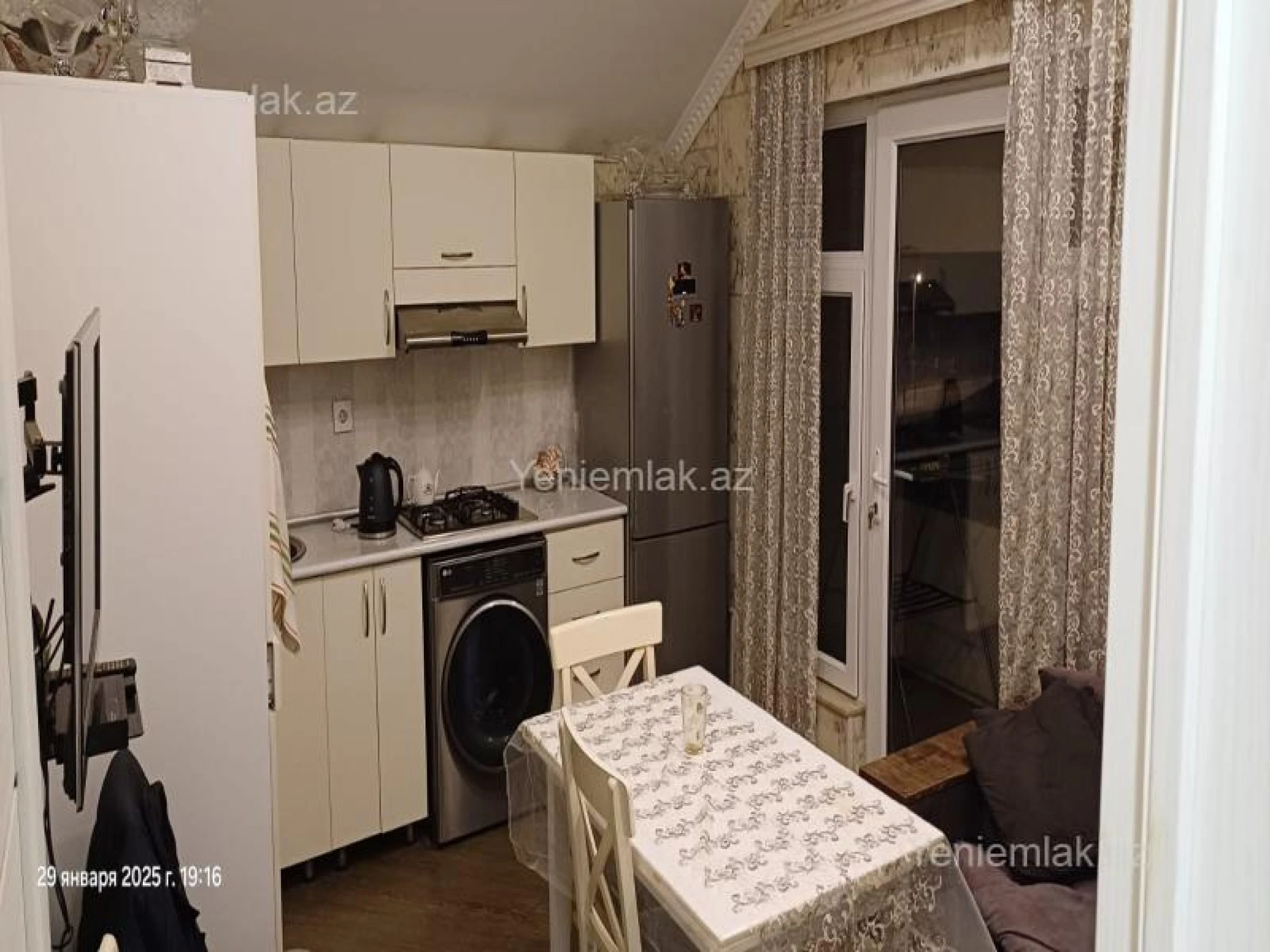 Satılır 8 otaqlı həyət evi 142 m²