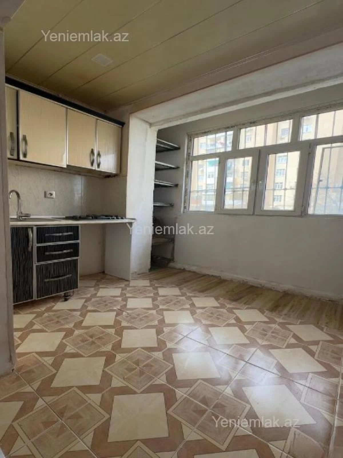 Satılır 2 otaqlı köhnə tikili 65 m²