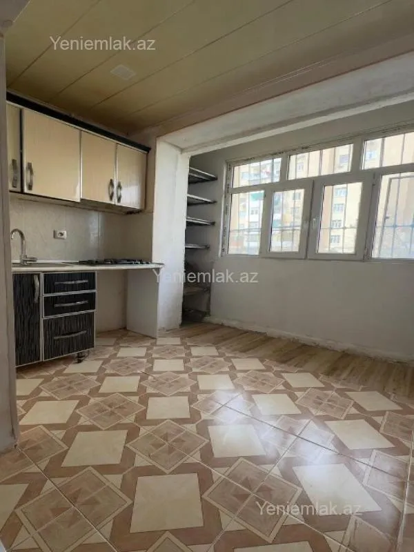Satılır 2 otaqlı köhnə tikili 65 m²