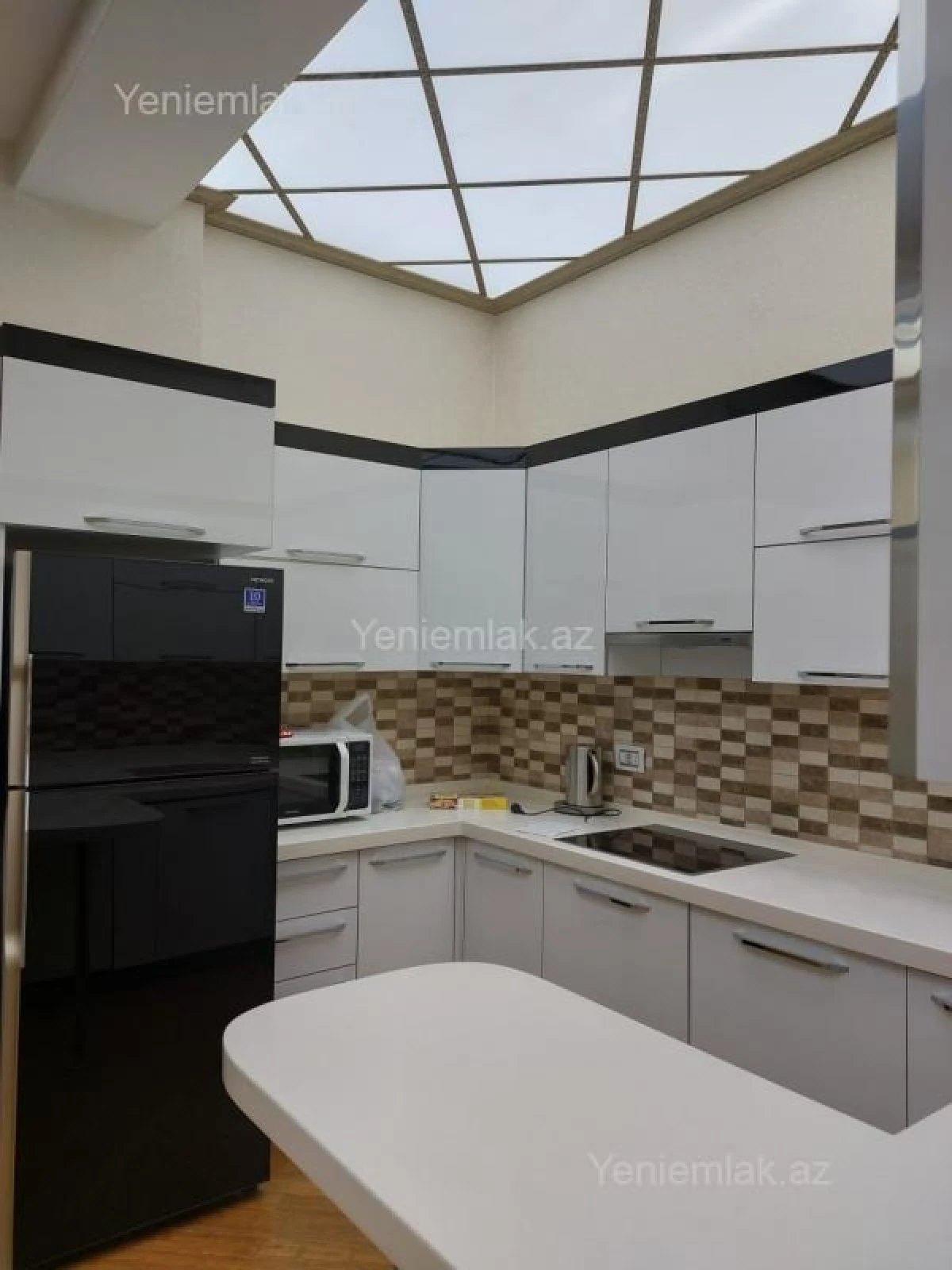 Satılır 2 otaqlı yeni tikili 84 m²