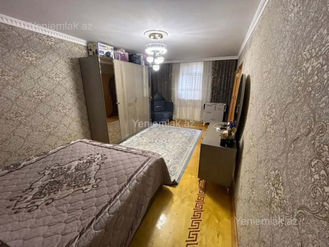 Satılır 5 otaqlı həyət evi 100 m²