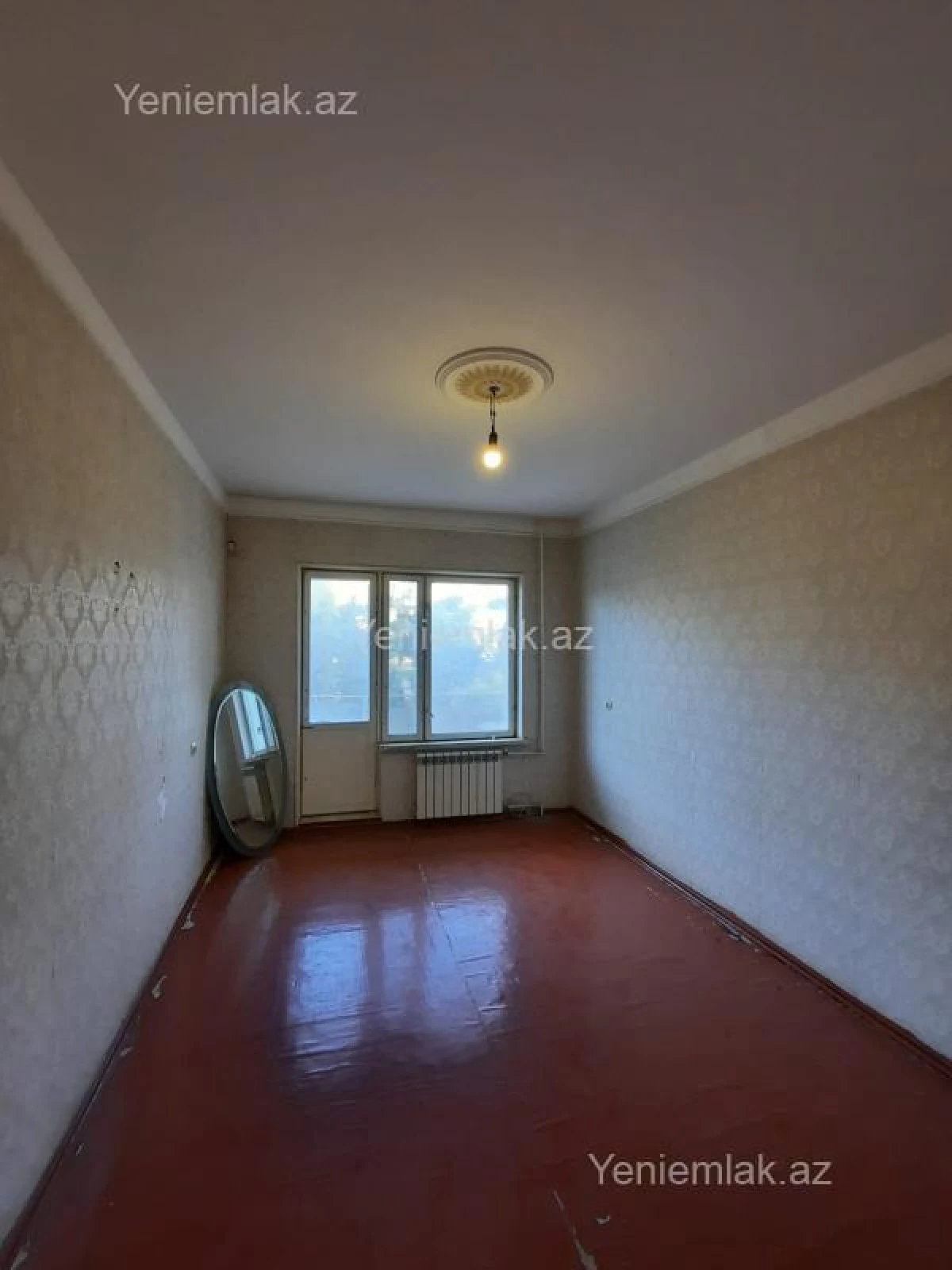 Satılır 4 otaqlı köhnə tikili 110 m²