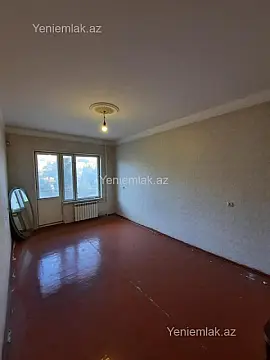 Satılır 4 otaqlı köhnə tikili 110 m²
