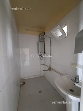 Satılır 4 otaqlı köhnə tikili 110 m²