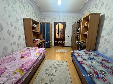 Satılır 4 otaqlı köhnə tikili 100 m²