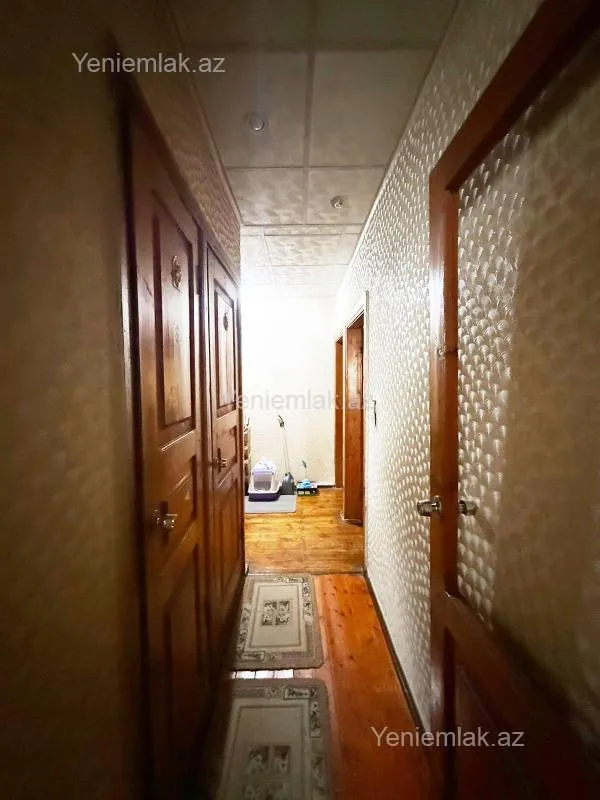 Satılır 4 otaqlı köhnə tikili 90 m²