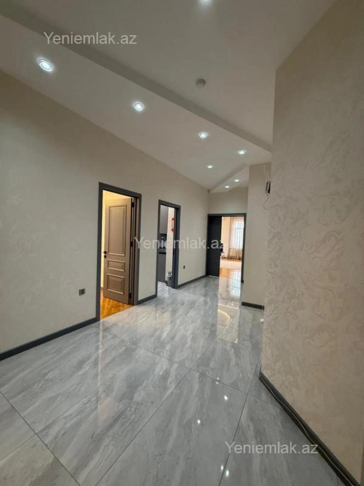Satılır 3 otaqlı yeni tikili 160 m²