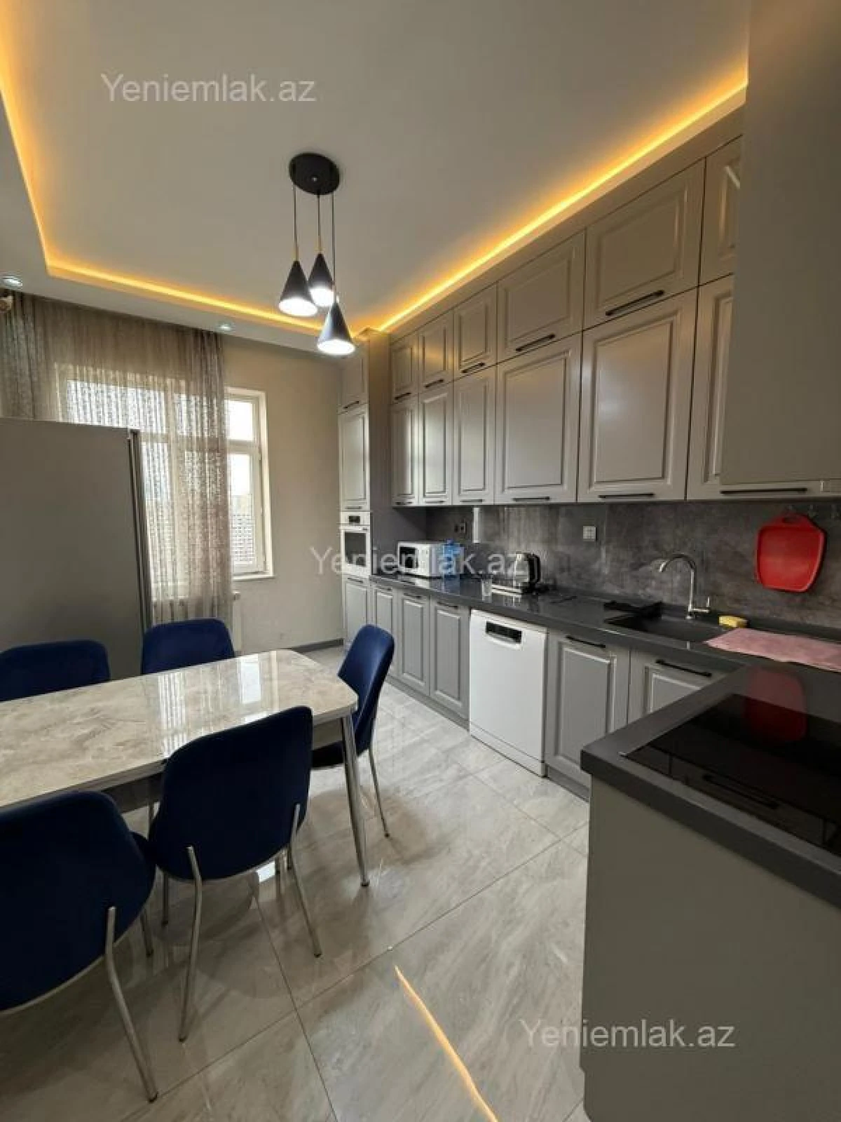 Satılır 3 otaqlı yeni tikili 160 m²