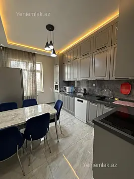 Satılır 3 otaqlı yeni tikili 160 m²