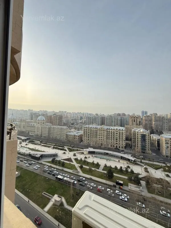 Satılır 3 otaqlı yeni tikili 160 m²