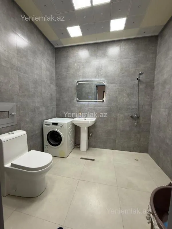 Satılır 3 otaqlı yeni tikili 160 m²