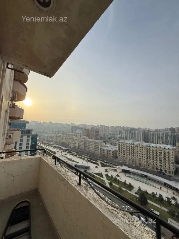 Satılır 3 otaqlı yeni tikili 160 m²