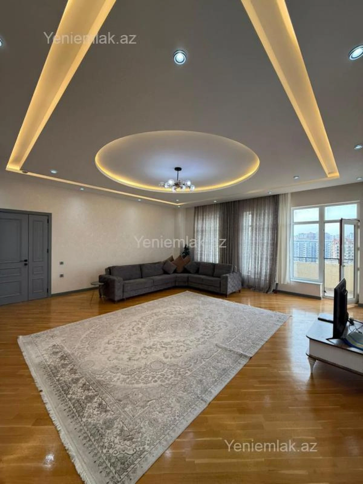 Satılır 3 otaqlı yeni tikili 160 m²