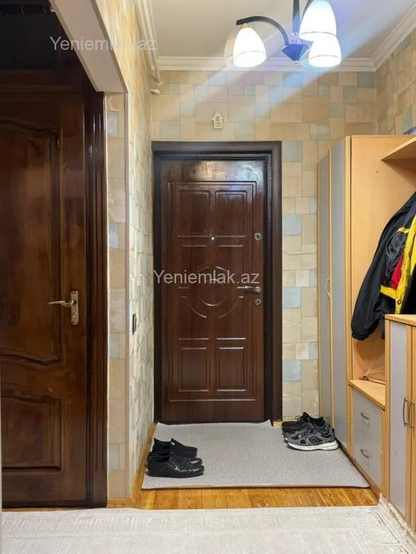 Satılır 3 otaqlı köhnə tikili 85 m²