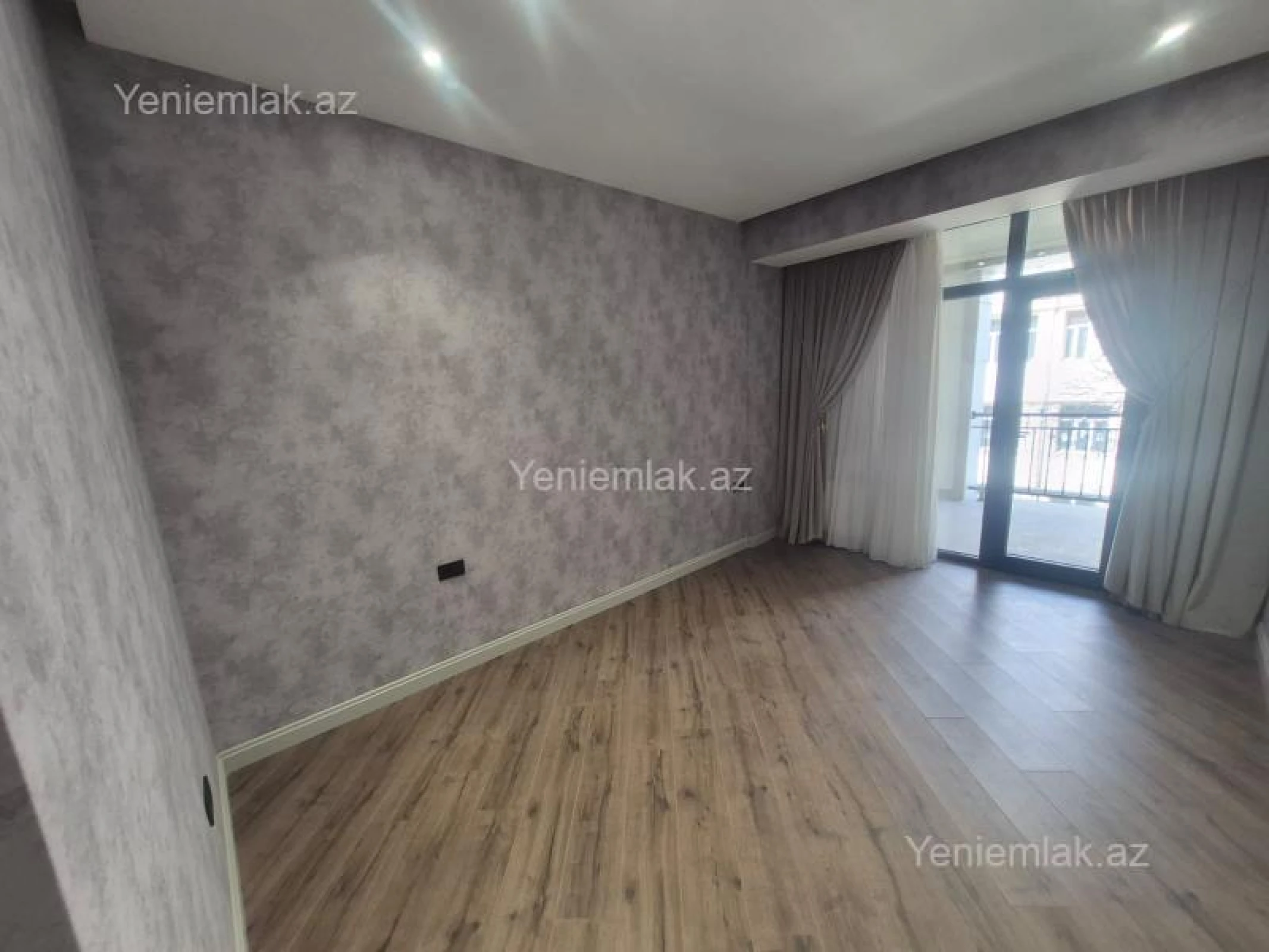 Satılır 2 otaqlı yeni tikili 70 m²
