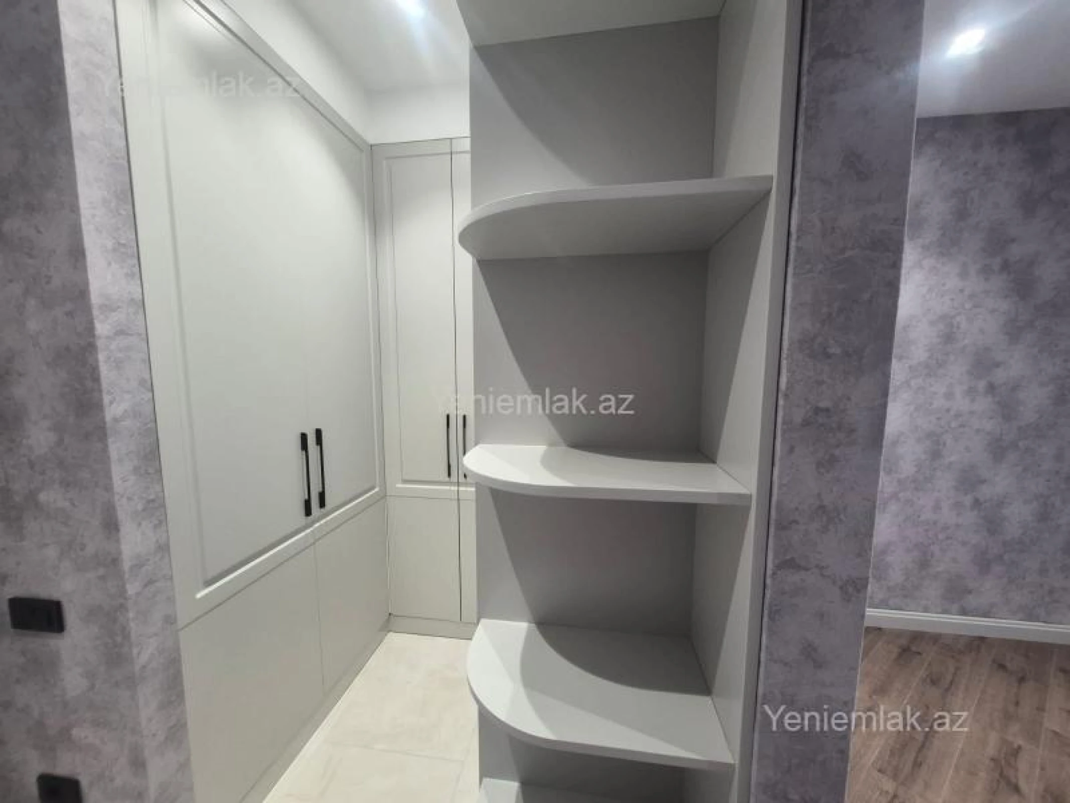 Satılır 2 otaqlı yeni tikili 70 m²