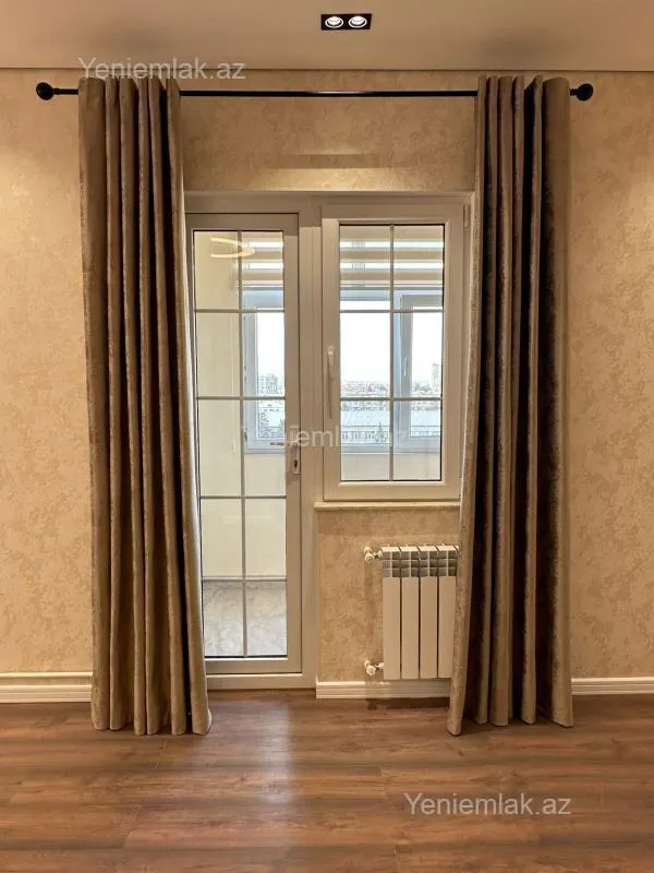Satılır 2 otaqlı köhnə tikili 55 m²