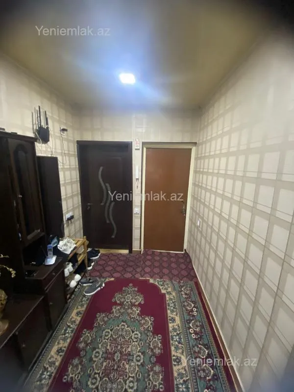 Satılır 5 otaqlı köhnə tikili 110 m²