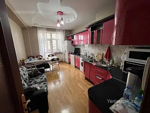 Satılır 4 otaqlı yeni tikili 185 m²