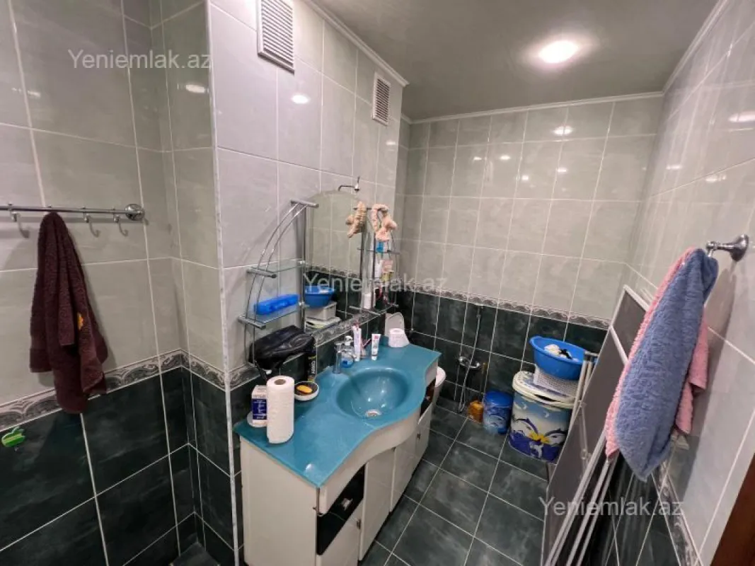 Satılır 4 otaqlı yeni tikili 185 m²