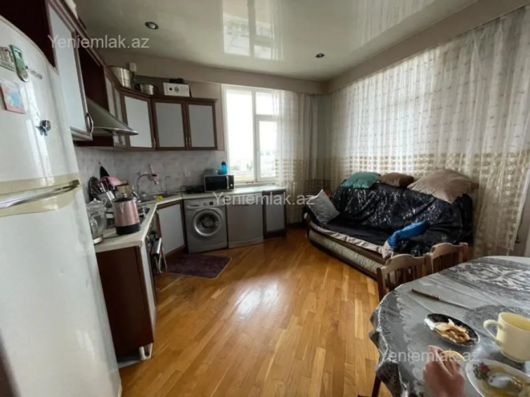 Satılır 4 otaqlı yeni tikili 160 m²